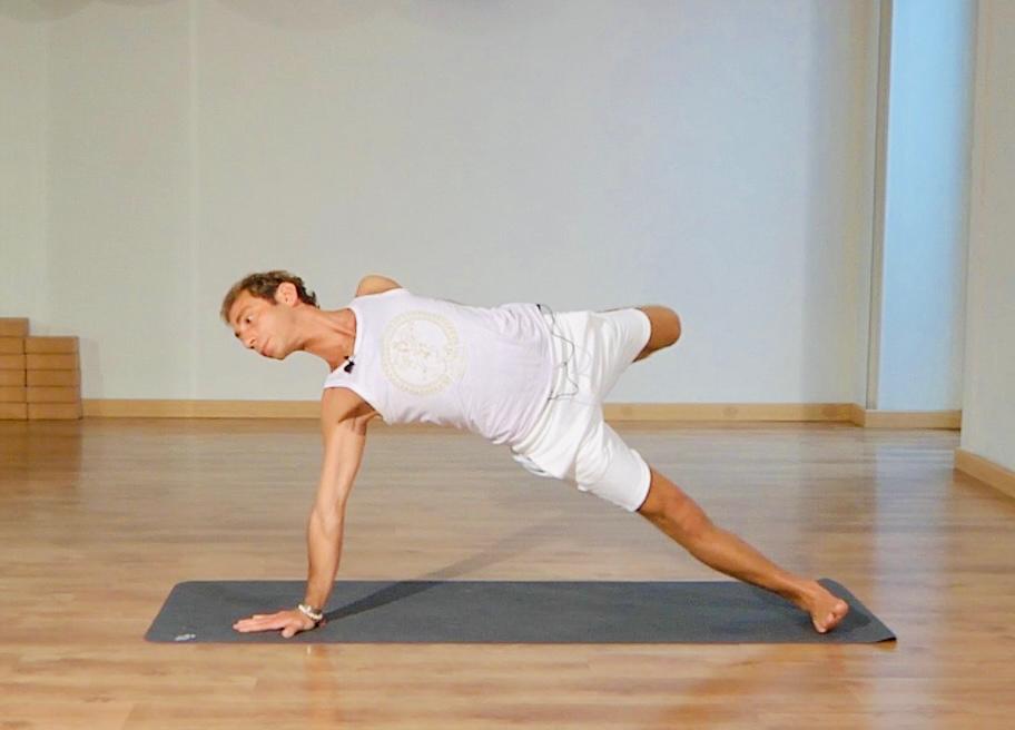 Kapinjalasana, la posizione yoga della pernice