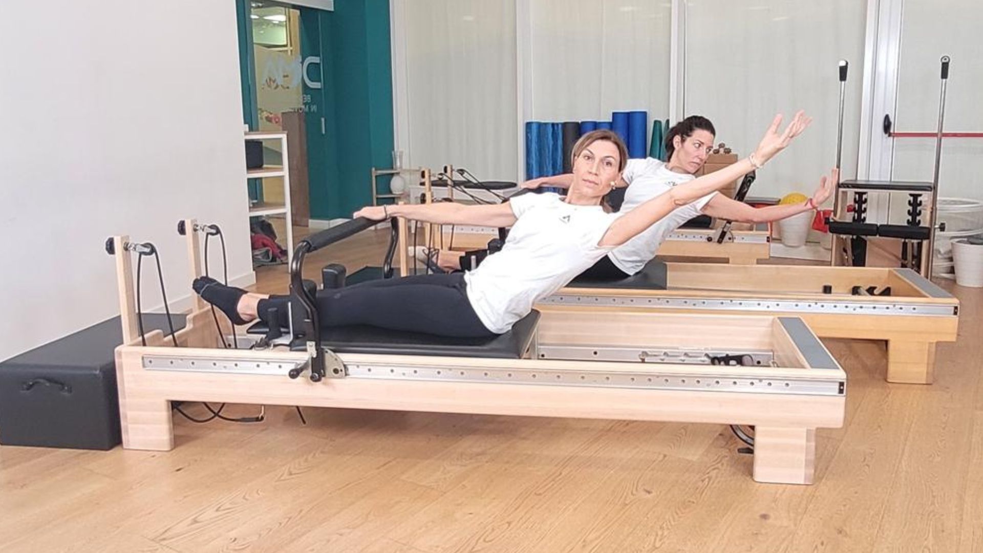 Infinity Reformer: esercizi con la Infinity Footbar